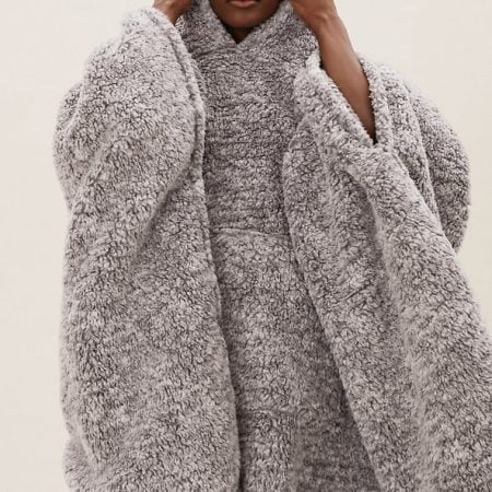 Teddy Fleece Adults_ Hooded Blanket Teddy Fleece Adults_ Hooded Blanket